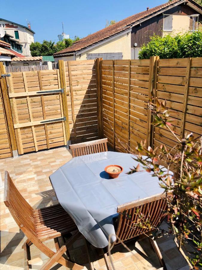 ארס Appartement Duplex Lumineux Idealement Situe מראה חיצוני תמונה